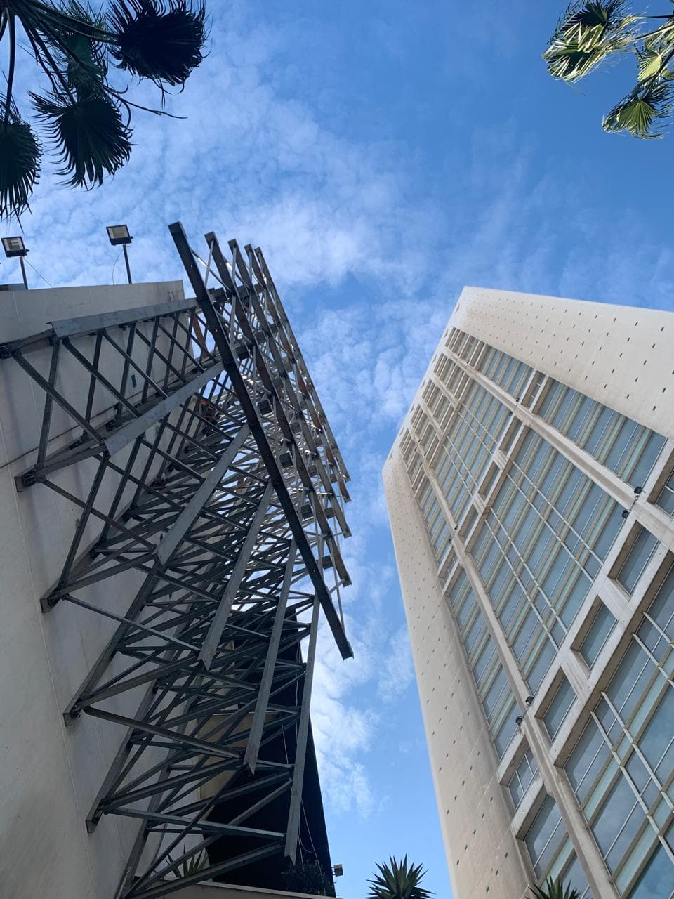 Atelier enseignes et structures métalliques